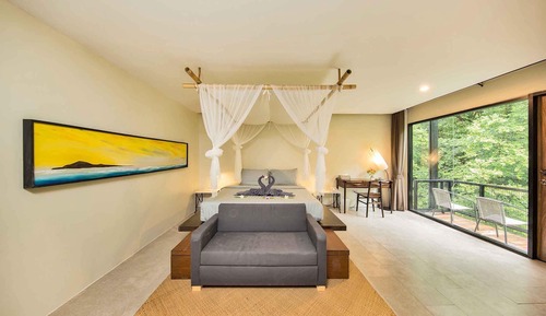 The Myth by Srilanta Hillside 500 meters to reception