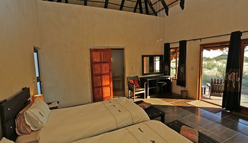 Habitación con 2 camas individuales