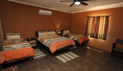 Family Room (2 Adults & 2 Children)