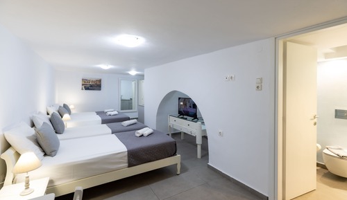 Habitación cuádruple (Semi Basement)