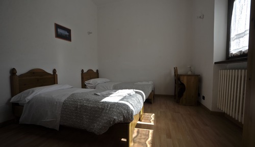 Habitación doble, 2 camas individuales, baño compartido