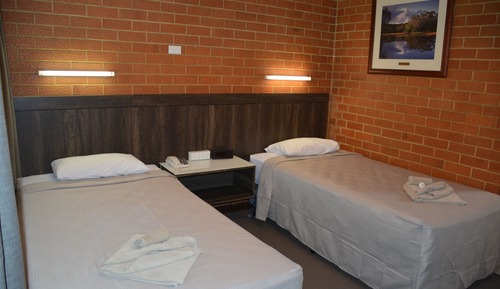 Habitación con 2 camas individuales