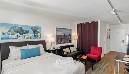 Chic Premium Studio Apartment (47 25th St NW, Atlanta GA 30309)*