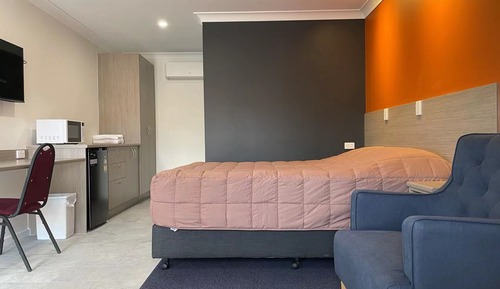 Habitación Deluxe doble, 1 cama de matrimonio, vistas al patio