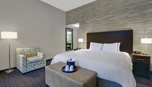 Studio, 2 Queen Beds, Hearing Accessible