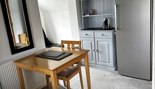 Habitación individual superior, baño privado (Single Suite)