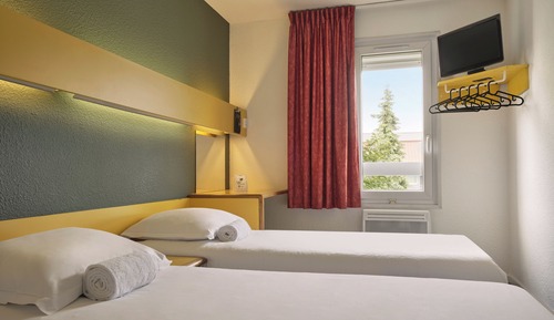 Habitación clásica con 2 camas individuales