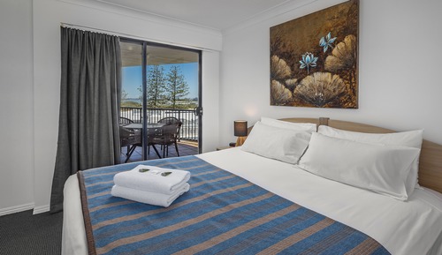 Large One Bedroom Oceanview Apartment