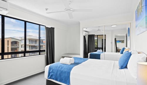 Large One Bedroom Apartment - Beachside