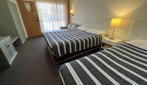 Estudio familiar, cocina básica, planta baja