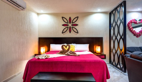 Deluxe Double Room, 1 King Bed, Jetted Tub