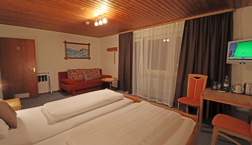 Habitación cuádruple estándar, 1 habitación, no fumadores, balcón