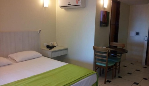 Habitación estándar con 1 cama doble o 2 individuales