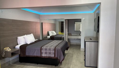 Estudio, 1 cama de matrimonio grande