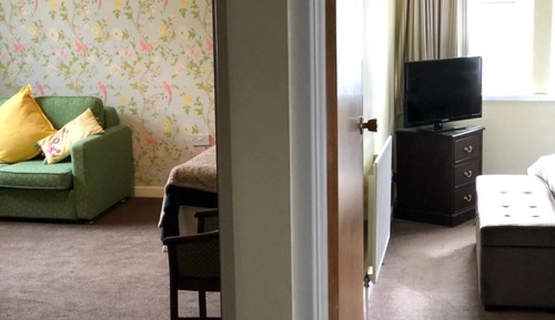 Suite estándar, varias camas, bañera