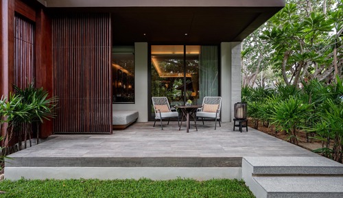 Suite, 1 cama de matrimonio grande, vistas al jardín