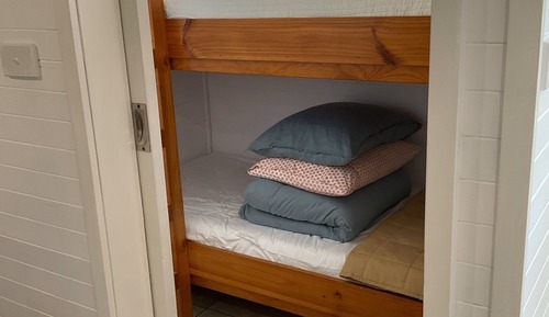 Suite estudio, varias camas, cocina, vistas al jardín