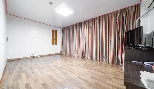 Room (Korean room (4 people))