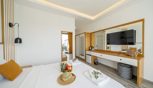 Standard Deluxe Room