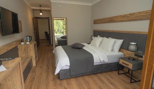 Suite sénior, vistas al lago