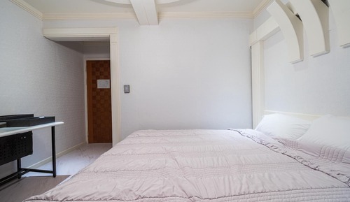 Room (Game-only room A-2PC (32"240Hz gaming)