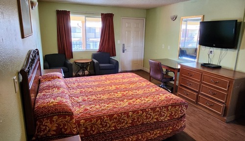 Habitación básica, 1 cama de matrimonio grande, no fumadores, frigorífico y microondas