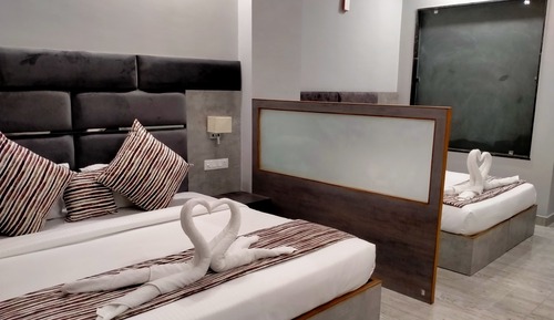 Habitación cuádruple familiar, 2 camas dobles, no fumadores, vistas a la colina