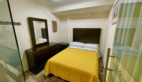 Habitación junior, baño compartido