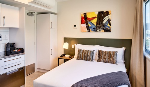 Estudio básico (Tres Petite Double)