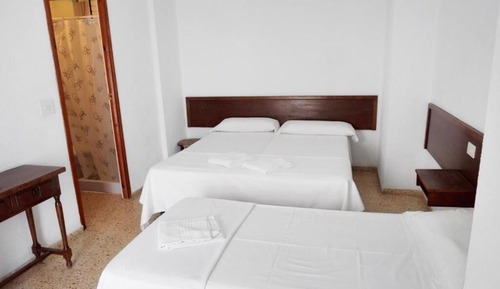 Habitación cuádruple básica