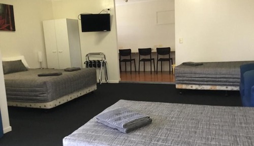 Habitación familiar, varias camas, cocina básica