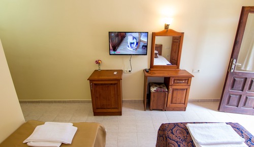 Habitación estándar con 2 camas individuales, vistas al jardín, en la zona del jardín