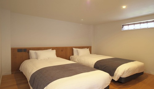 Habitación básica con 2 camas individuales, no fumadores (With Pet)