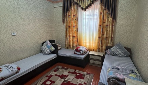 Habitación triple económica