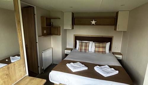 Habitación Confort con 1 cama doble o 2 individuales