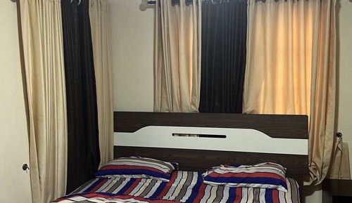 Bungalow familiar, 3 habitaciones, fumadores, baño privado