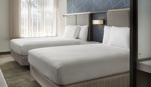 Suite, 2 camas de matrimonio, no fumadores (Mobility Accessible, Tub)