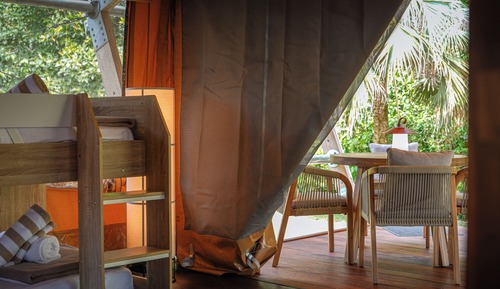 Tienda familiar, baño compartido (Glamping Tent)