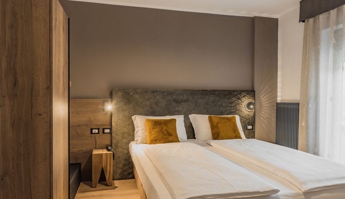 Habitación Confort con 1 cama doble o 2 individuales, 2 camas individuales