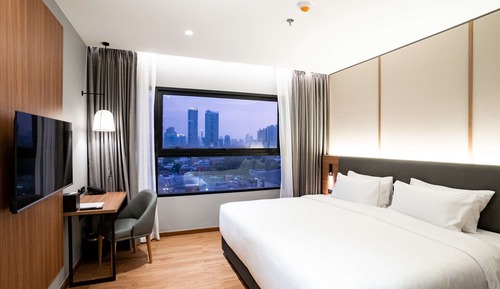 Habitación superior, 1 cama doble, no fumadores, vistas a la ciudad