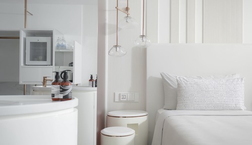 The Innside Room King (2+1)