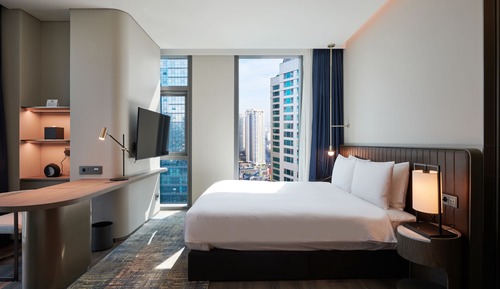 Executive Residence Suite - Pool Access Included