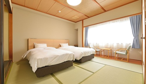 Habitación básica con 2 camas individuales, no fumadores (Japanese-Western style Room,A)