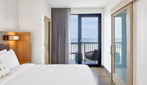 Suite estudio, 1 cama de matrimonio grande, balcón, frente al mar