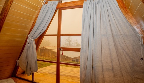 Cabaña estándar, 1 cama doble, patio, vistas a la montaña