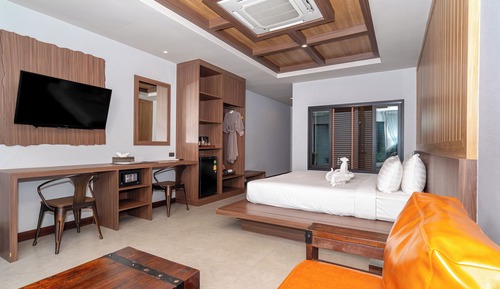 deluxe villa double bed with private pool