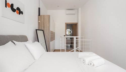 Suite Deluxe, 1 cama de matrimonio con sofá cama, vistas a la piscina