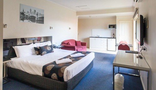 Habitación ejecutiva, 1 cama de matrimonio grande, no fumadores, cocina básica (Larger Room)