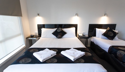 Habitación Deluxe, varias camas, no fumadores, cocina básica (Walk-in Shower)