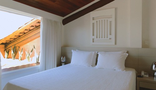 Suite Premium com Varanda e Jacuzzi